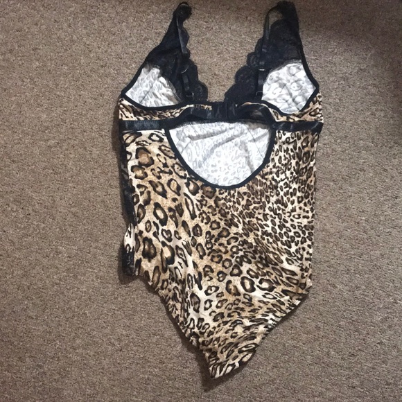 Xl leopard bodysuit - Picture 2 of 2